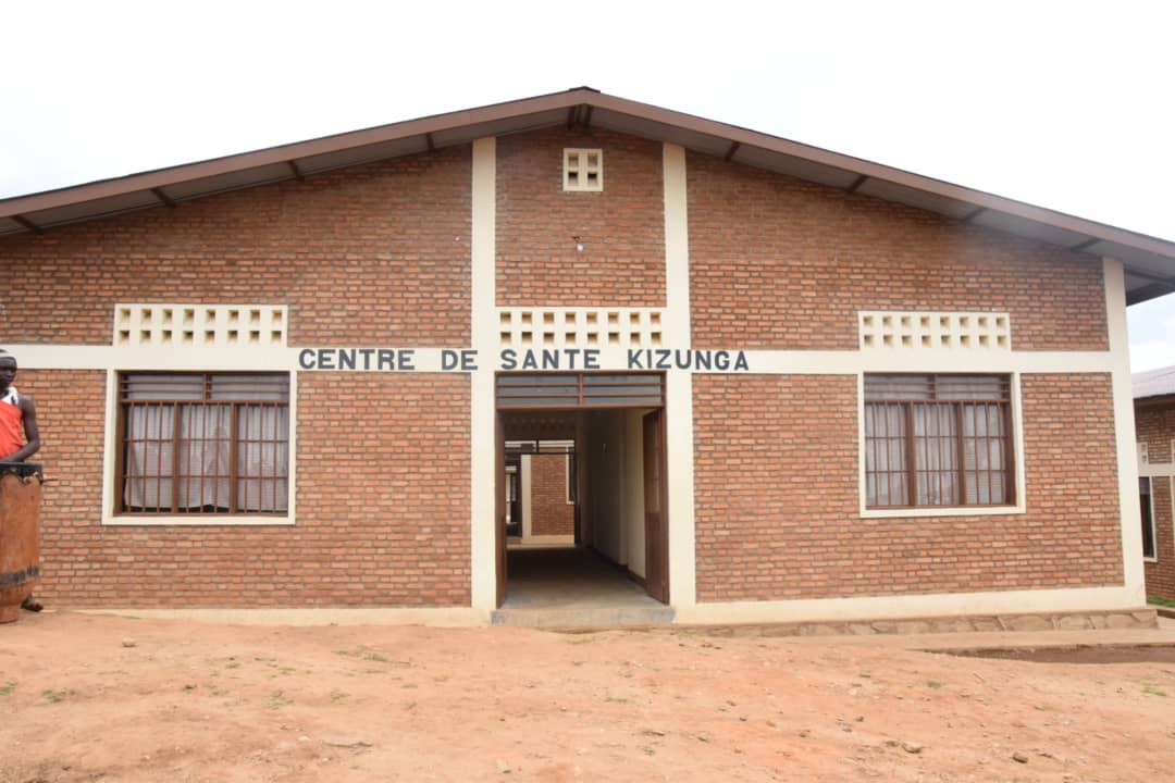 intl_pm's tweet photo. Chose promise chose faite. SE @GeneralNeva ,Président du #Burundi transforme 116 centres de santé #CDS  en hôpitaux communaux , vehicules au service public.Un Leader qui honore ses engagements  #ProudofNeva @bugarama124 @kanuraGB @JeanVyamungu @GianaRenegade https://t.co/CpSefQsegZ