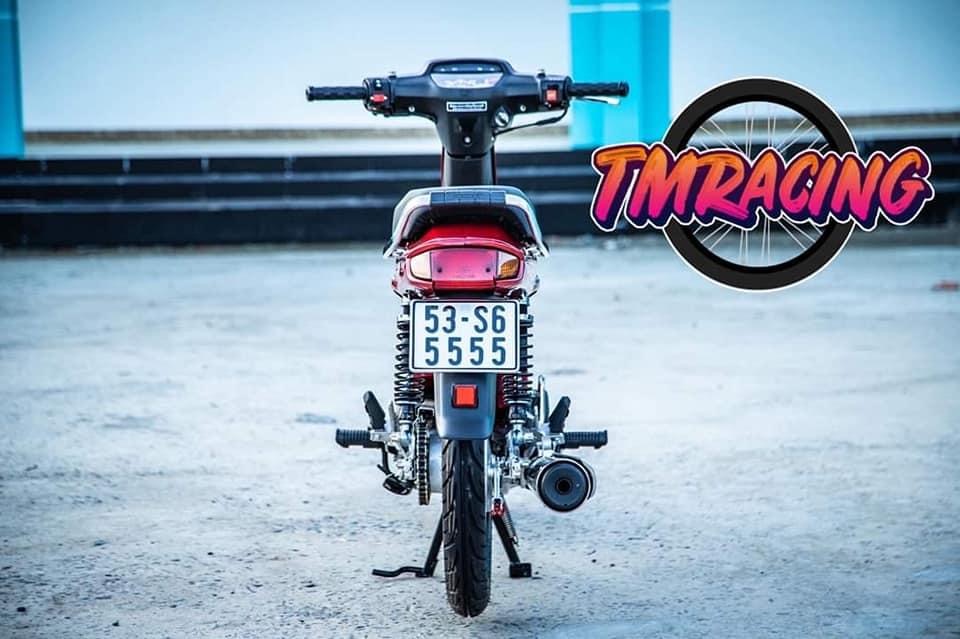BikersRanger's tweet photo. Perghhhhh Kelainan EX5 injeksi minyak Nguyen Style ! Ramai pakai tapi stok santai je. Yang buat resing ada ke? π ππ»ππ»ππ»
FB VN Racing https://t.co/Td5n139oOy
#thebikersranger #bikersranger #TBRraretrok #SanggapThrottle #EX5 #Honda #110cc #EX5fi #SatuHati #OneHeart https://t.co/byCTx4aAZ6