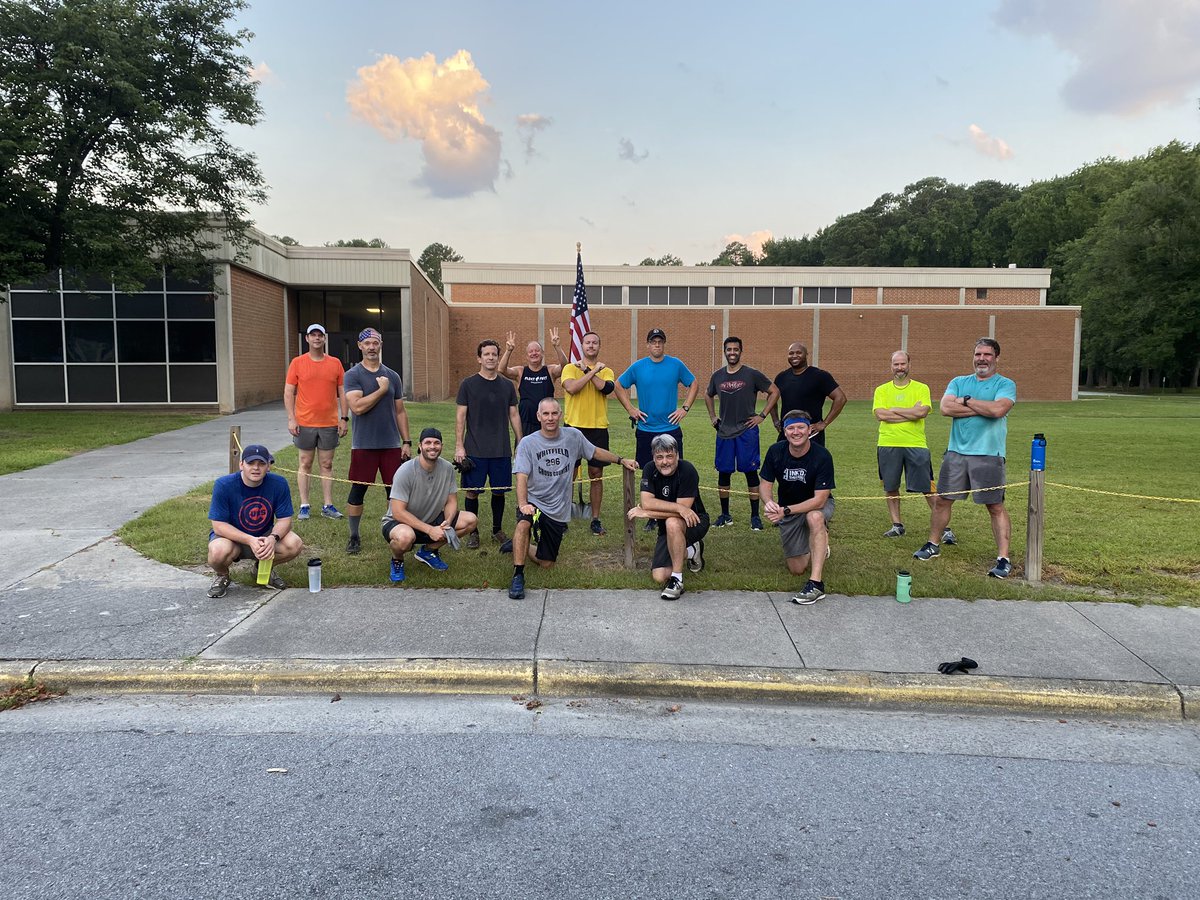 briantdfields's tweet image. @F3ENC  16 PAX made it up and down the Jack Webb ladder, Wimpie Legs, and numerous other exercises at the #schoolyard