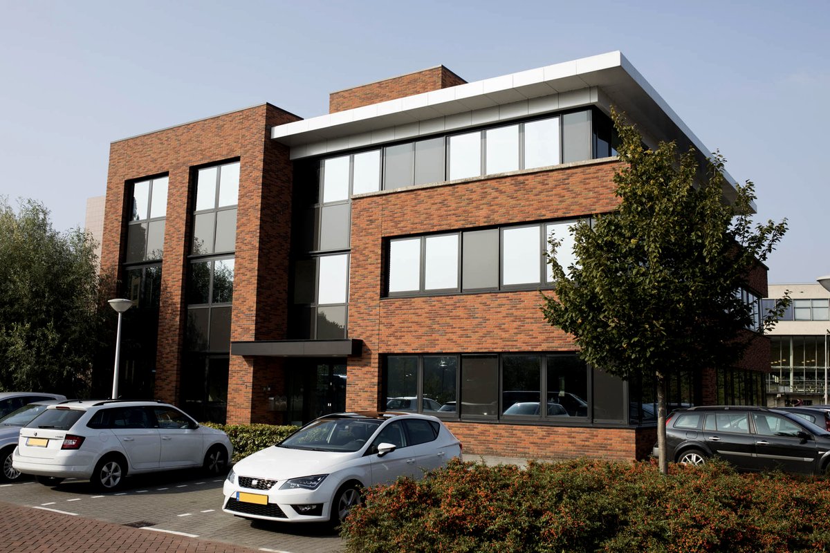 Ondanks de omstandigheden omtrent het COVID-19 virus is onze praktijk gewoon geopend. Om de veiligheid van ons personeel en cliënten te waarborgen zullen wij checken of er symptomen spelen. #fysiotherapie #schouderexpertise #SchoudercentrumIBCAmstelland