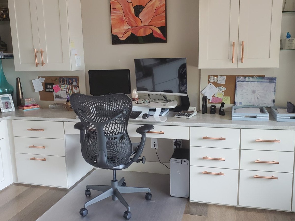 propercopperuk's tweet photo. A great snap of a customer who recently revamped her office cabinets with our Copper T Pull Handles ! #copper #homeware #interiordesign #propercopperdesign https://t.co/KbIlFWjv6j