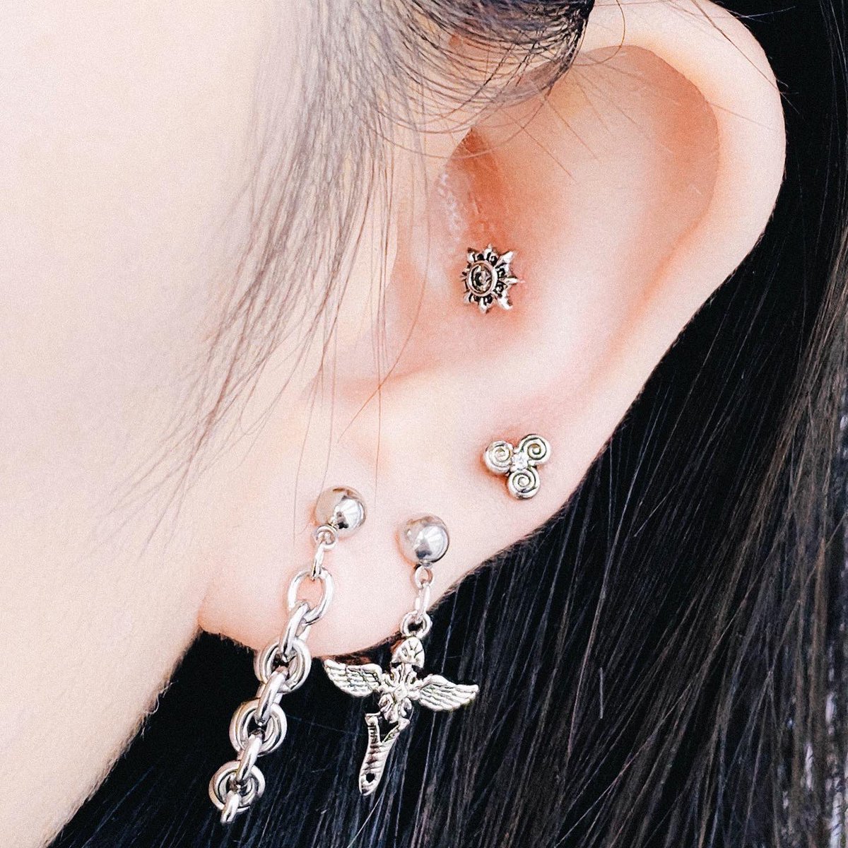Hip SET updated💜

✔️귀걸이, 바 길이, 바 타입 무료변경
✔️ピアス(21G), イヤリングに変更可能
✔️Can be changed to earring, Clip-on earring

🇰🇷/KRW👉🏻 bit.ly/3gYMvwr
🌐/USD👉🏻 bit.ly/30iRbqq
🇯🇵/JPY👉🏻 bit.ly/309MzCR