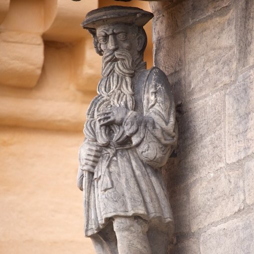For a statue he commissioned for the Palace  @stirlingcastle, James V had himself depicted like an Old Testament prophet with a long beard. There is no evidence from his portraits that he ever sported such impressive bristles!