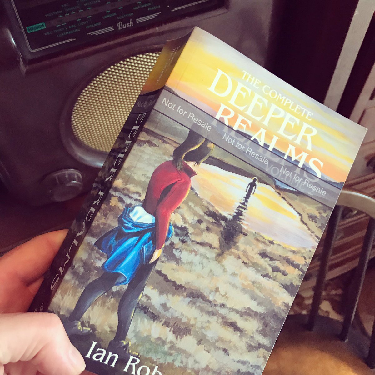 IRobertS_author's tweet photo. It’s release day for #DeeperRealms Vol 2! To celebrate I’m giving away a #signed copy of instalment 5 The Nandi Bear! To be in with a chance, like, follow & RT before 9pm BST today https://t.co/Z142AglNSJ #Giveaway #FreebieFriday #booklaunch #freestuff #freebies #books https://t.co/VibEYeyFG6