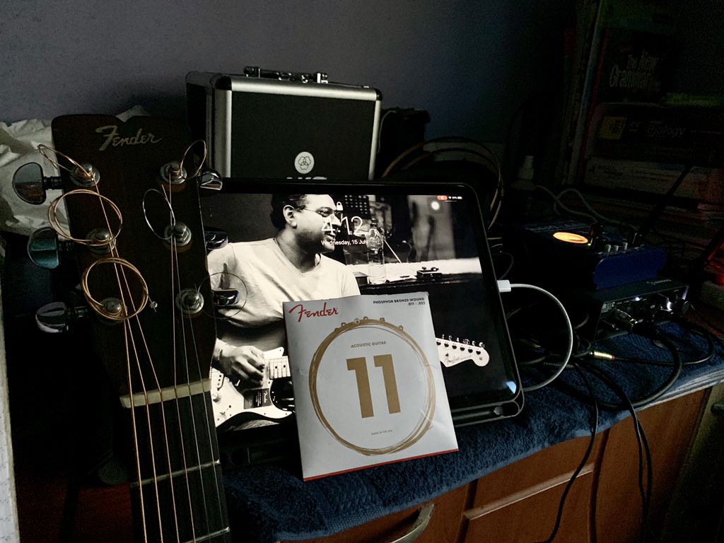 sanjoygt's tweet photo. Love u @Fender .. ❤️
#fenderguitars #vintageacousticguitar
#fenderstrings
@Apple #ipadpro2020 @AKGaudio
PC @srijeet2000
Pic with #fenderstratocaster
@SteinbergMedia @ARTProAudio #homestudio #workfromhome #music #musician #sanjoydas #twitter https://t.co/D1JLROqqNO