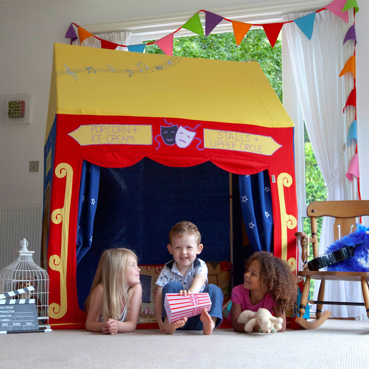 WinGreenKids's tweet photo. With Theatres doors still closed, why not bring the Theatre to your home! 🎭🎵🎤 

Perfect for a budding actor or popstar to showcase their talents! [FREE floor quilt included] 

#theatre #actor #popstar #show #drama #concert #mywingreen #playhouse

https://t.co/Waqpcad5qM https://t.co/YkcQviH7BK