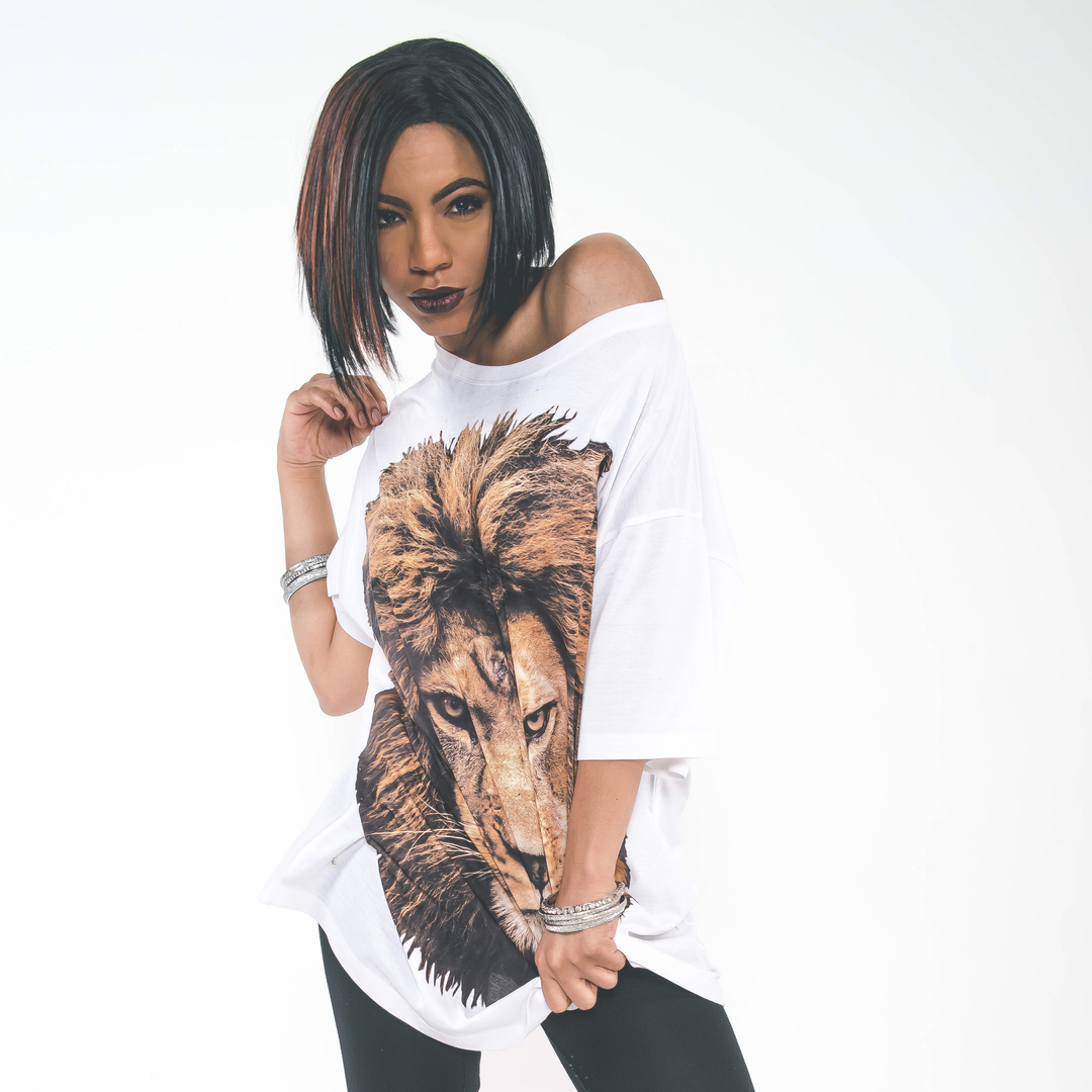 queennikart's tweet photo. She was always poetry in a word that was still learning the alphabet... Don't stop being yourself just because some can't handle you at 100 proof. If you can't be yourself, how can they be your friends?
Shot by @johndarkochapman
Clothing by @hashawncareyapparel
#QueenNik #liket https://t.co/WGfD2aexED