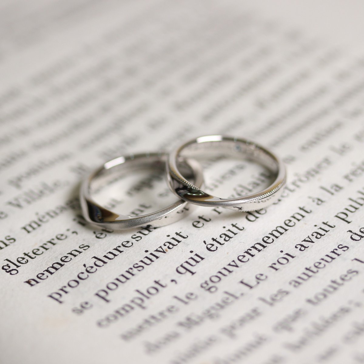 Twitter पर Ith イズマリッジ 結婚指輪 婚約指輪 ダイヤモンドを入れると飽きそう だけど少し装飾も欲しい そんなお気持ちもあり 縁にはミル打ちを施して華やかさも感じられるデザインに 二つの指輪は中心をマット加工にすることで ペア感もより強いデザイン Twitter पर Ith イズマリッジ 結婚指輪 婚約指輪 ダイヤモンドを入れると飽きそう だけど少し装飾も欲しい そんなお気持ちもあり 縁にはミル打ちを施して華やかさも感じられるデザインに 二つの指輪は中心をマット加工にすることで ペア感もより強いデザイン