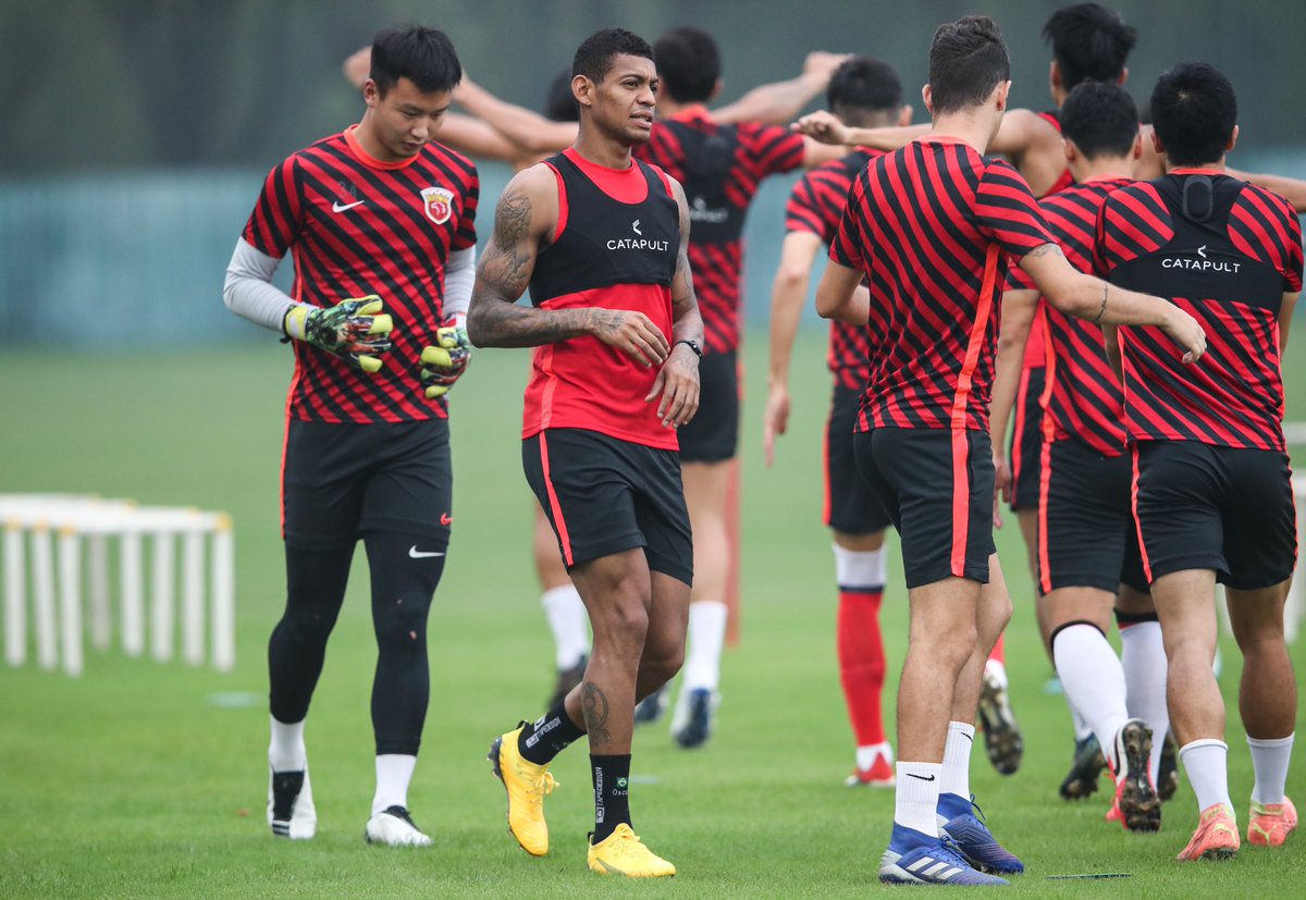 lopes10oficial's tweet photo. Falta pouco para a estreia na Liga Chinesa. Seguimos na preparação! 💪🏾🙏🏾 https://t.co/nYRIOAoAXN