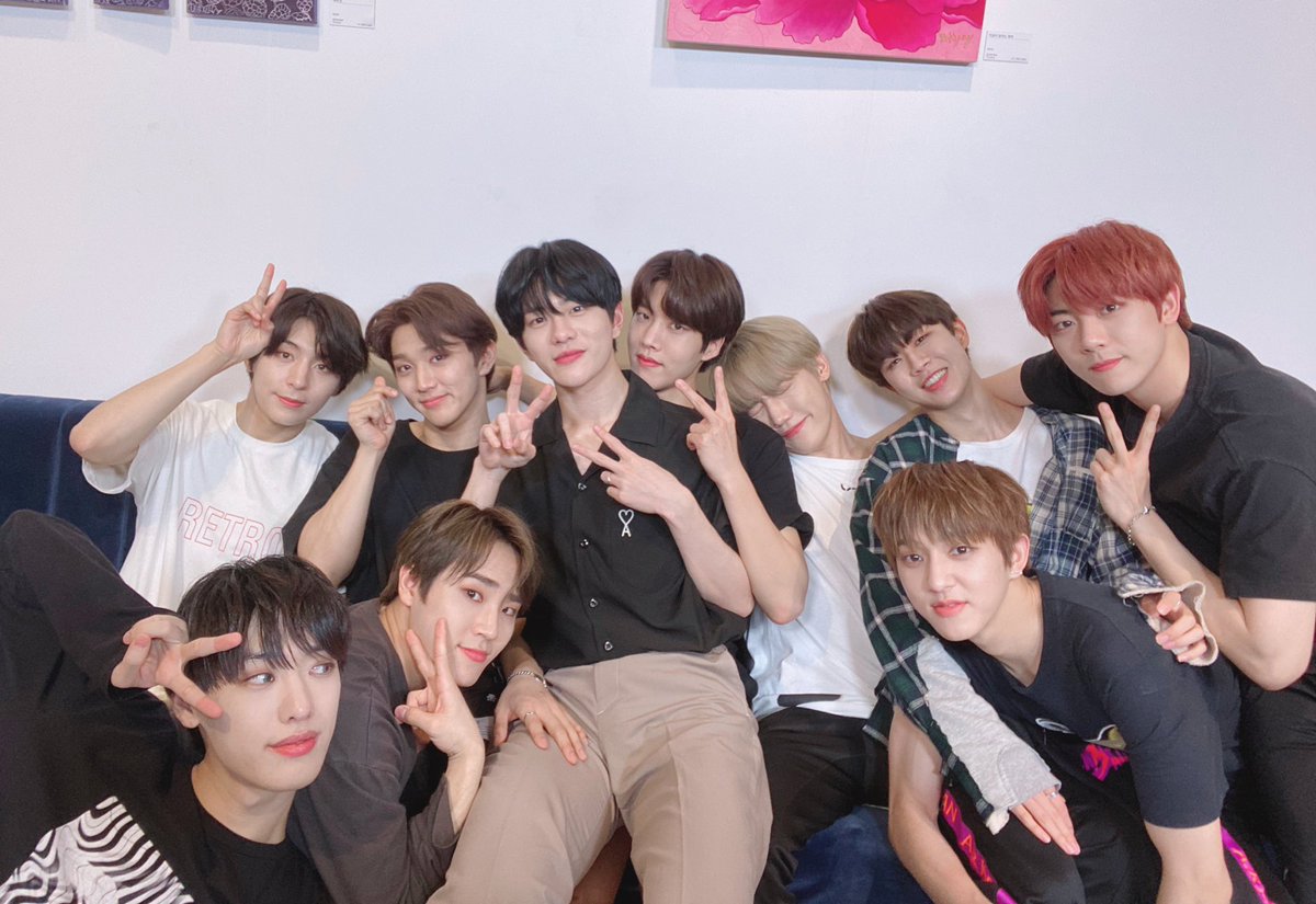 - family photo  - i love golden child n goldenness - thank you golcha for singing, thank you ness for supporting golcha 