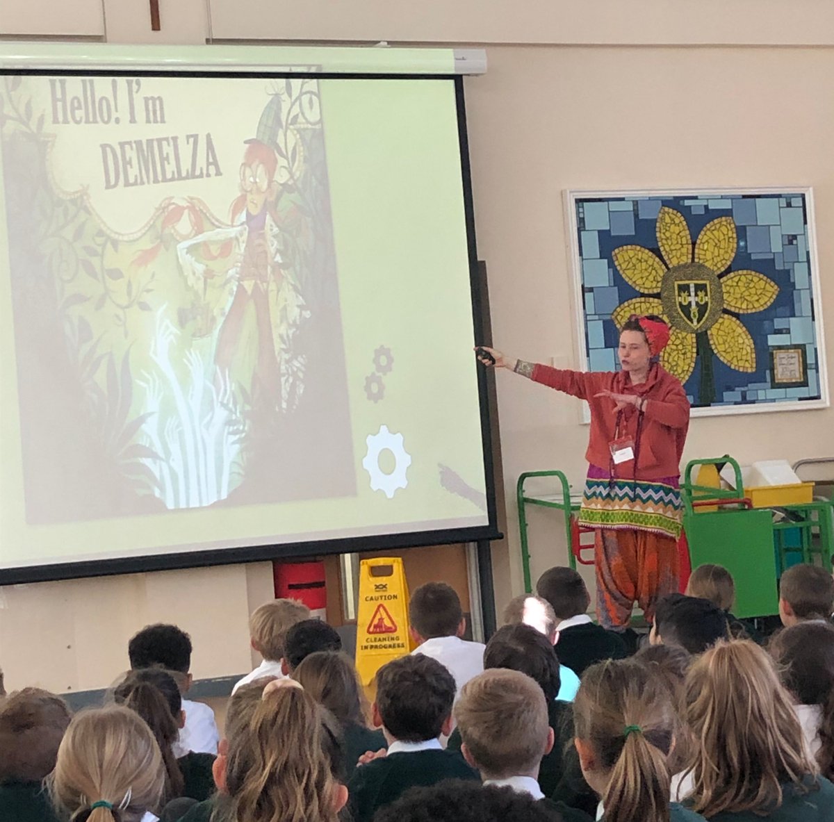 HollyRivers_Lit's tweet photo. 💜💀VIRTUAL SCHOOL EVENTS💀💜

I'm now taking bookings for autumn and beyond

Explore the world of Demelza and the Spectre Detectors through my interactive 'Science meets Spookiness' presentation.

Inventing, STEM, world building, characters

Suitable for years 4/5/6

DM to chat https://t.co/nqQBqUmzEa