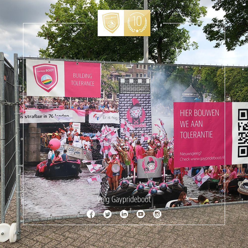 GaypridebootNL's tweet photo. Volgend jaar wordt er achter deze schermen weer gewerkt aan de opbouw van de boten💪#behindthescenes #gayprideboot #buildingtolerance #10years #10yearsgpb #birthday #anniversary #jubileum #amsterdam #party #rainbow #canalparade #pride #amsterdampride #prideamsterdam https://t.co/MmZdtyRBpl