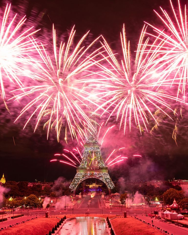 CampusFranceNg's tweet photo. Last night and like every 14th of July, fireworks were shot at the Eiffel Tower to celebrate the French national day. 

#14Juillet #BastilleDay #France 

Photos : J. Sarago - MEAE https://t.co/18oc4s2kQW