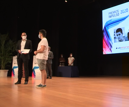 UA_Universidad's tweet photo. Enhorabuena también a  OMU, Premio Accesibilidad del Vicerrectorado de Estudiantes y Empleo de la UA
#galaimpulsoUA2020 https://t.co/wY6UaRBibn
