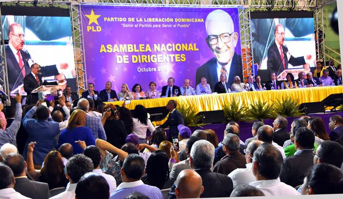 ListinDiario's tweet photo. #EnfoqueLD | ¡Qué lástima Danilo! https://t.co/ERcQLMgLYx [Por Rafael Alburquerque] #ListínDiario https://t.co/ysP3WizRGQ