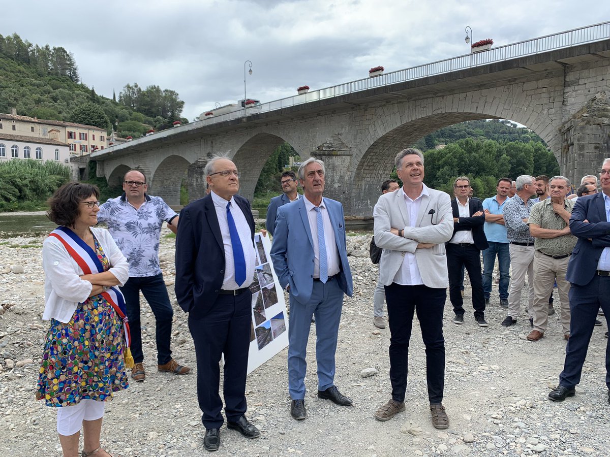 DBouad's tweet photo. Confortement de la #digue d’@Anduze.
Chantier pharaonique et une problématique vieille de plusieurs années qui prend fin avec l’inauguration de ces travaux.
6 millions d’euros investis pour la #sécurité des habitants de ce #territoire. https://t.co/HhdQVGxtCC
