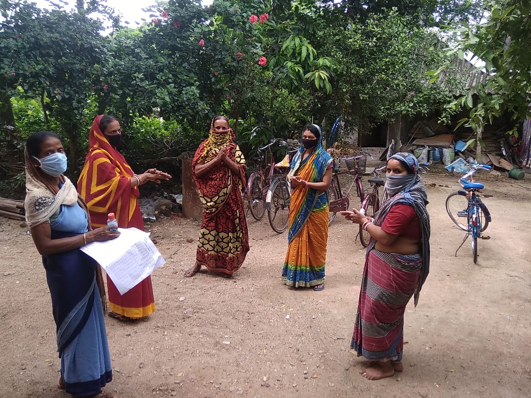 BpmuBasudevpur's tweet photo. During global pandemic #covid19 our coronawarriors #AWW teaches how to wash our hands frequently with soap &amp; water in the right way inorder to prevent the spread of corona virus.
@BhadrakDswo @DM_Bhadrak https://t.co/dWAjiKDS0Y