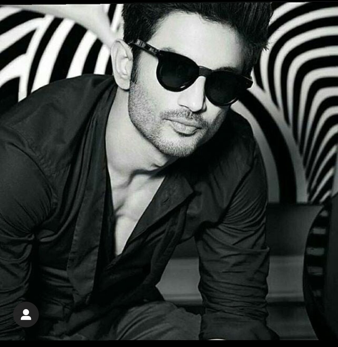 Preeti15253218's tweet photo. @shekharsuman7 I know you are watching everything. I know you are thinking that how much people love you. I know you wanted to live.but some people do not allow to live a good person.I know you are invisible on earth but you are visible in my ❤️.justice SSR.
#1MonthWithoutSSR https://t.co/U37SHqkznZ