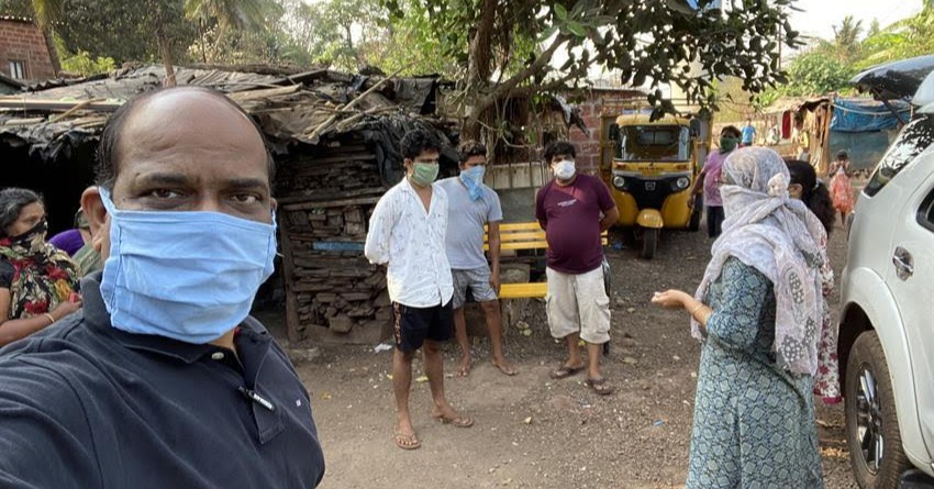 alvogenpr's tweet photo. As a business one of our foremost principals is to give back to the communities we serve around the world. Dr. Chandrashekhar Nimkar, Head of India's sourcing office, is taking this on himself in his hometown of Nivendi, where a national lockdown has been enforced.

#TeamAlvogen https://t.co/wjhTSAw7KX