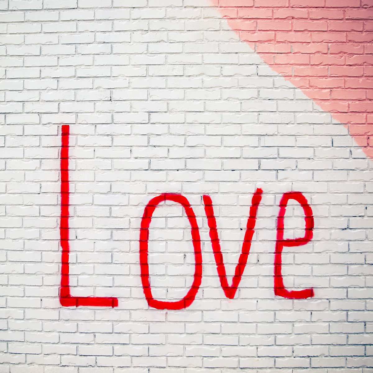 The small kindnesses give us a reason to hang on it there during the tough times. At Peacebeam, we believe that if we can't turn our mindfulness into kindfulness, then we've missed the whole point. Simple as that. 

#kindness #peacebeam #love #intention #kindfulness #mindfulness