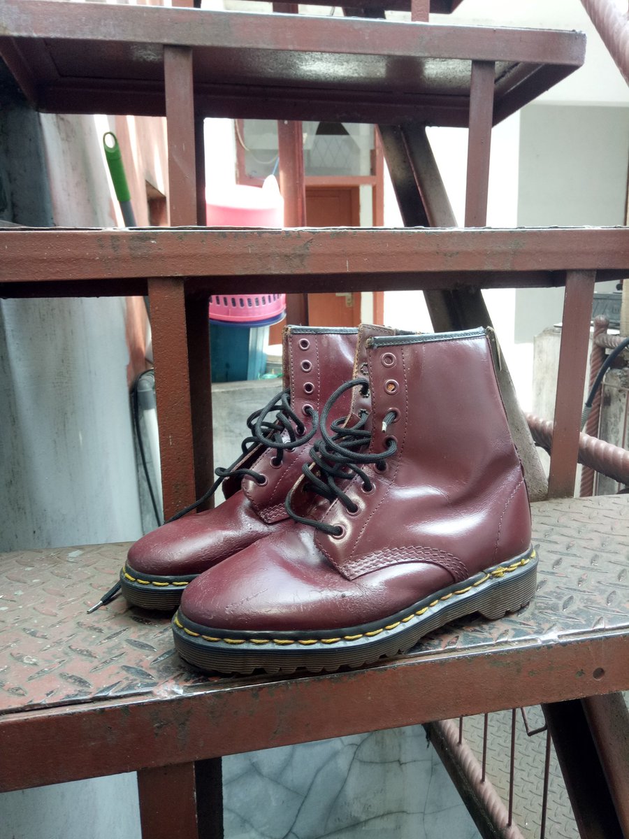 wahiday_'s tweet image. Jual docmart red cherry(repaint)
Size 37 8 hole original
Kelengkapan sepatu aja
Harga 650K
Minat japri aja barang peribadi
Yukk 
#jualdocmart #jualdrmartens