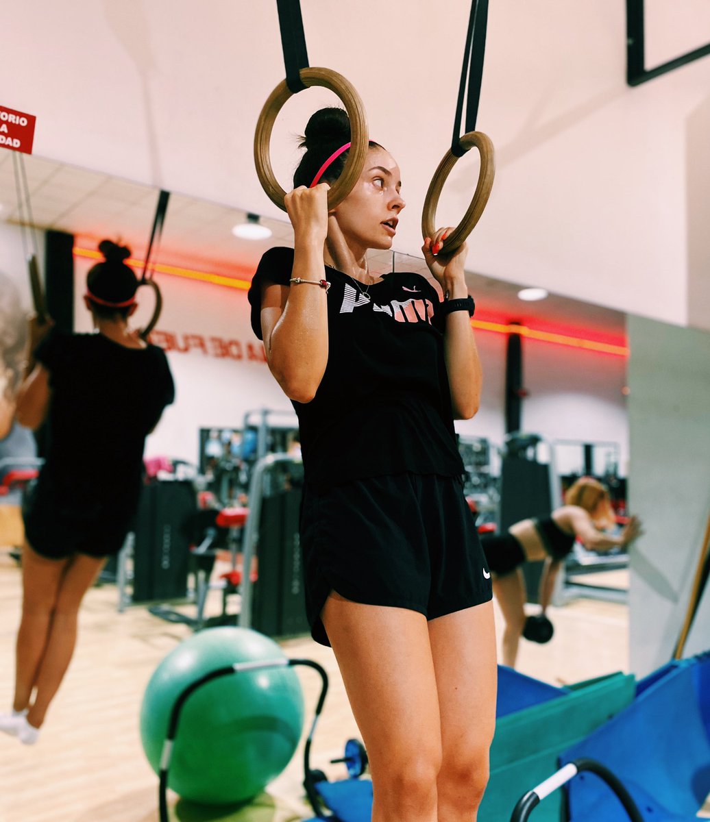 Had a busy morning today 🙂. Trained with <a href="/SIRIOeSports/">Sirio eSports</a> with the sim in to prepare for next <a href="/WSeriesRacing/">W Series</a> E sports league race! 🏎
Then went to the the gym, did some maximum strength🏋🏻‍♀️, resistance strength circuit 😅and some interval series 🙈 Feeling fresh⛅️✨