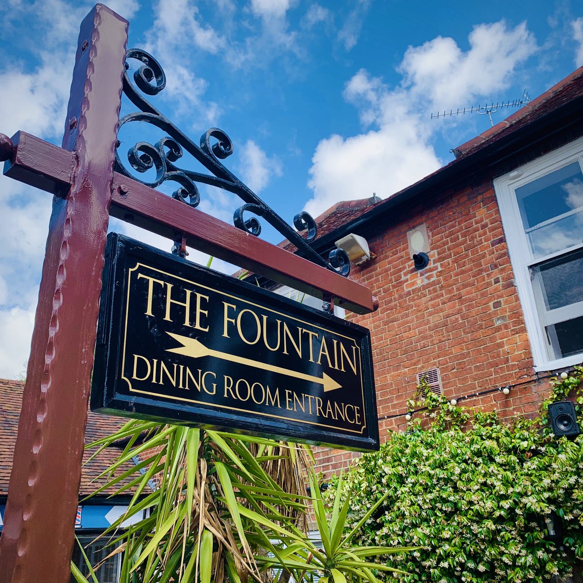 thefountainchi's tweet photo. We are back for our second week after reopening! We offer plenty of inside &amp; outside space and we have measures in place to keep everyone safe at this time. If you have any questions about how we are currently operating then feel free to drop us a message! #chichester #pub https://t.co/dExiywsQhb