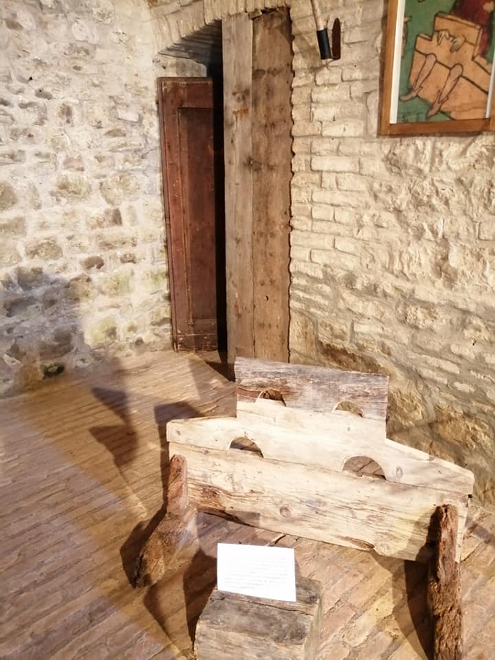 <a href="/MontefioreRn/">Castello di Montefiore Conca Rn</a> e la sala delle torture....chi vuole fare da cavia? 😜😜
<a href="/turismoER/">inEmiliaRomagna</a> <a href="/Turismo_Italia/">Turismo Italia</a> <a href="/_medioevo/">Medioevo - Un passato da riscoprire</a> <a href="/emilianoamici/">Sguardo Sul Medioevo</a> @ViMChiaraC10 <a href="/italiamedievale/">Italia Medievale</a> <a href="/MedioevoFest/">Festival Medioevo</a> <a href="/medioevoemiti/">Medioevo e Mitologia</a> <a href="/Medioevo_Gubbio/">Medio Evo</a>