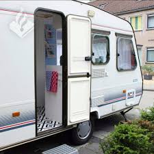 Voorkom een woninginbraak

Een caravan op de oprit is een heel duidelijk signaal: "Wij zijn de komende tijd lekker op vakantie". Onze tip is: Probeer de caravan niet direct voor de woning te stallen, en/of probeer de tijd dat de caravan er staat zo kort mogelijk te houden.