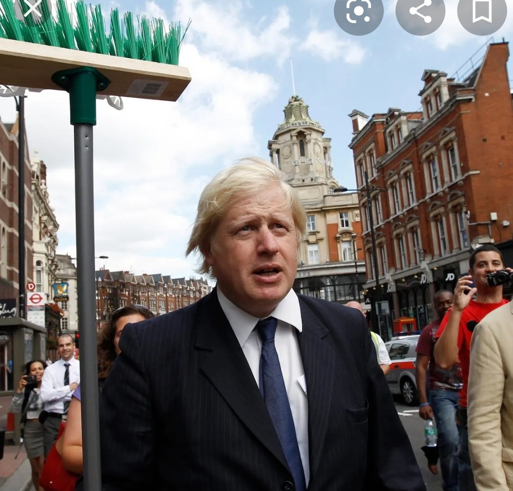 "I don't believe in gestures, I believe in substance" said Boris Johnson, about taking a knee.Remember he dithered for days on his holidays during the London riots? Eventually he came home. Cue empty gesturing with a broom. #IDontBelieveInGestures