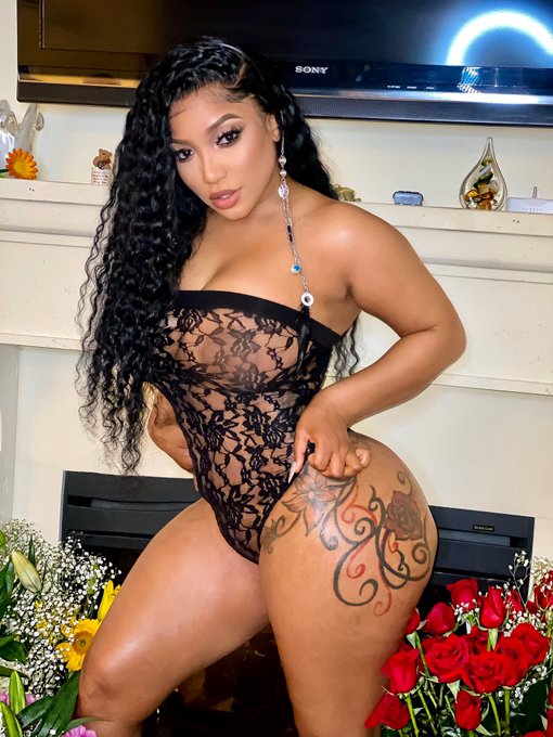 Tap bio now 💦💦 I got a treat waiting on you there 🥰 and doing personalized videos 🥰 https://t.co/GE7<a href="/tag/onlyfans"class="tags"><span>#onlyfans</span></a>