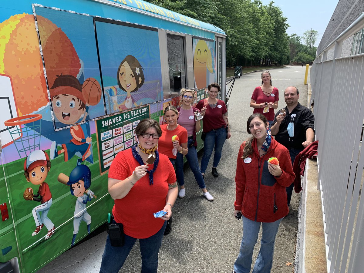 Celebrating this team being awesome! Words can’t describe how dedicated and passionate they are!! #Happy4th #dreamteam #worksomewhereyoulove <a href="/Ari_T1345/">Ari limor</a> <a href="/PaigeeVeta/">Paigee Veta</a> <a href="/heatherkesting/">HeatherKesting</a>