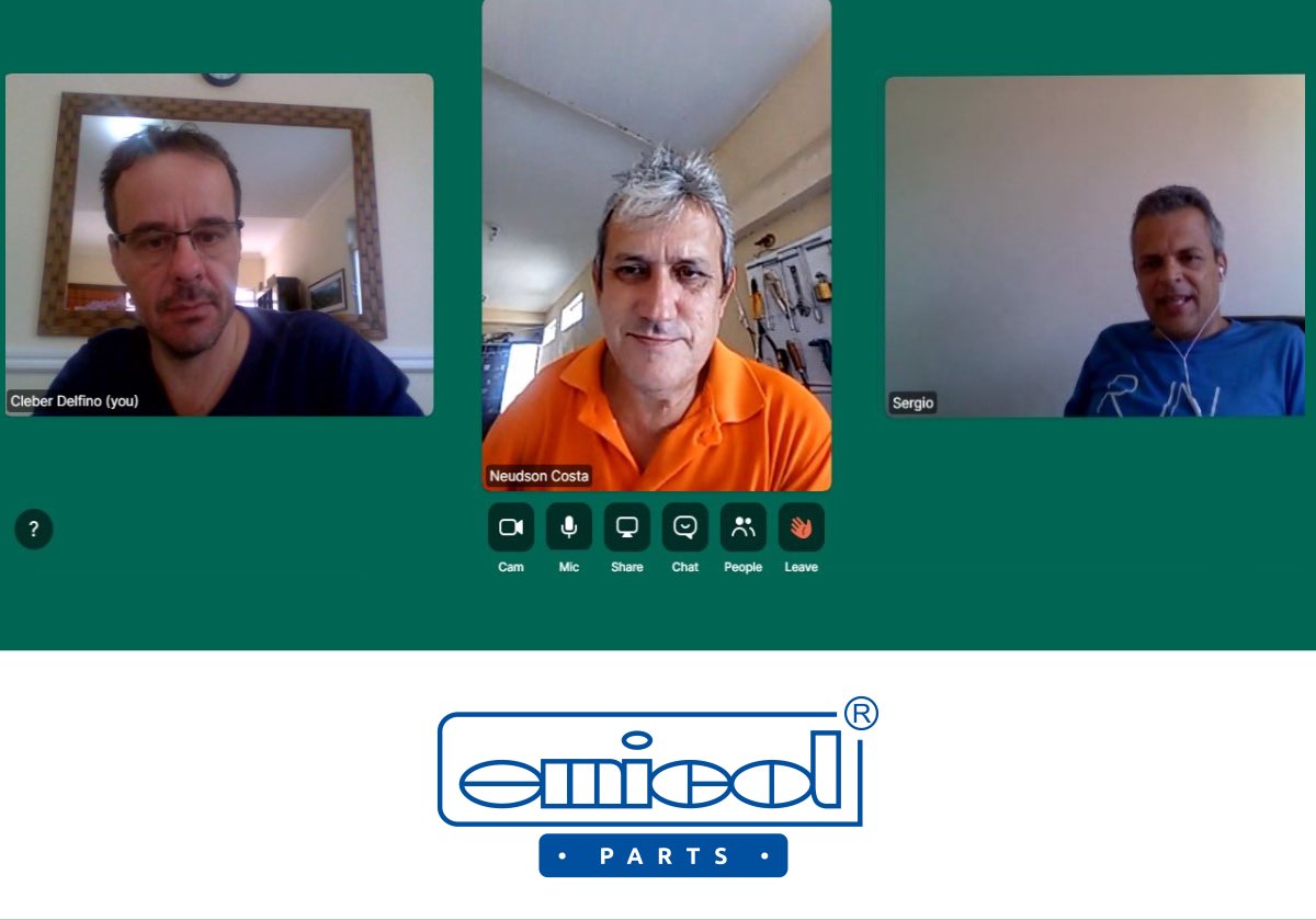 emicolbrasil's tweet photo. O contato constante com os profissionais de campo é fundamental para o sucesso dos nossos projetos. Mesmo em tempos de isolamento social, matemos tal contato ativo através de vídeo conferências para ouvirmos quem realmente enfrenta as dificuldades ímpares do dia a dia. https://t.co/kdTkKIPL8X