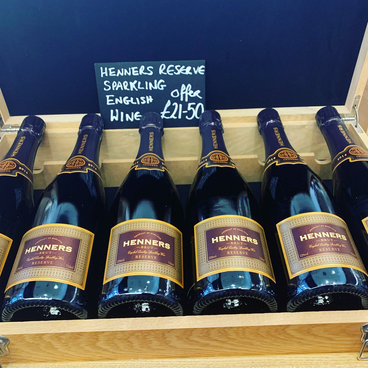 The lovely Henners Reserve Brut is now on offer at £21.50 per bottle 🥂 #englishwine