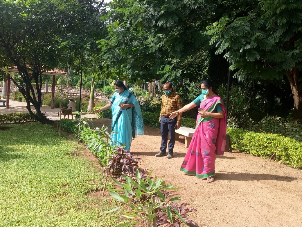 ##Swachh Kapra🙏🙏

##Green Friday
Monitoring  surveillance of plants at  A.S.Rao nagar park along  with Corporator A S Rao nagar &amp; UBD staff-DC kapra.<a href="/KTRTRS/">KTR UPDATES</a> <a href="/GHMCOnline/">GHMC</a> <a href="/ZC_LBNagar/">Zonal Commissioner, LB Nagar Zone, GHMC</a>