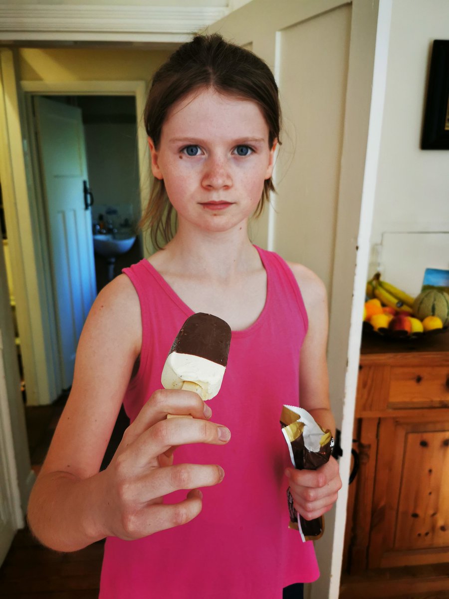 kateshanksy's tweet photo. @MagnumIceCream what's going on with your ice creams? Only half chocolated...pack of four and they're all the same. 🤔 https://t.co/GdVYvhJWOu