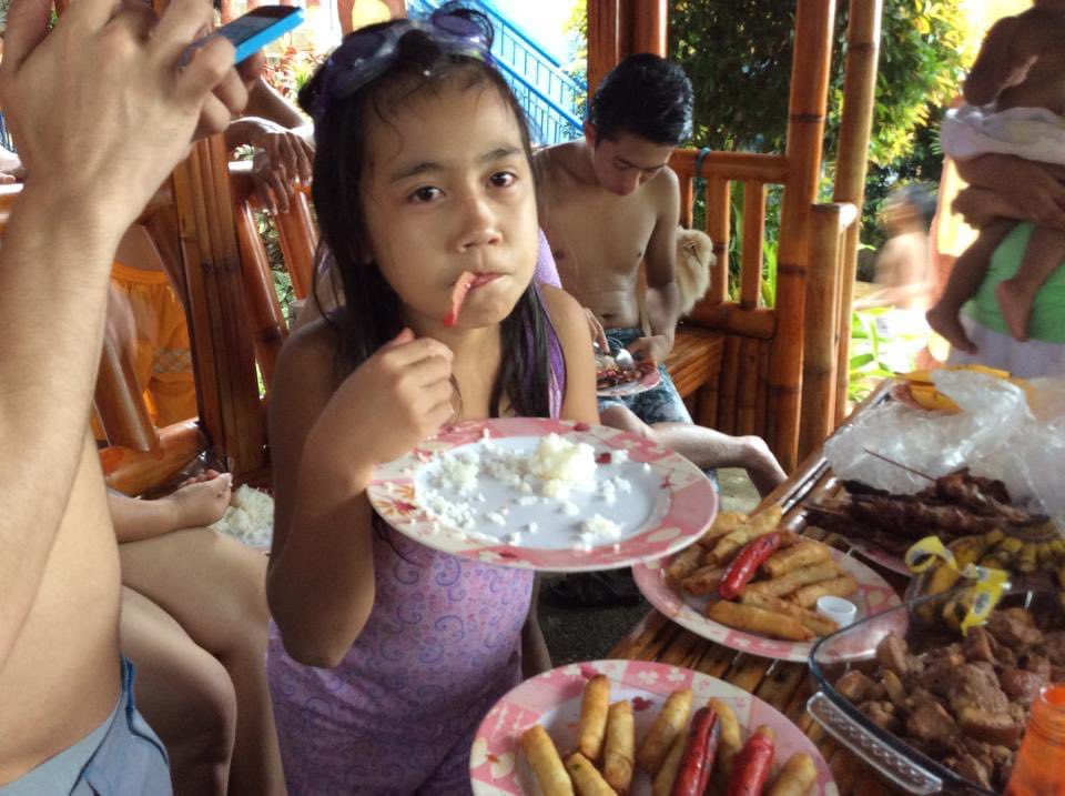 _bambamMmmm's tweet photo. HAPPY 16TH BDAY!!! MISS KANA NAMEN PA CANTON KA NAMAN DYAN! https://t.co/j93vm4tqKg