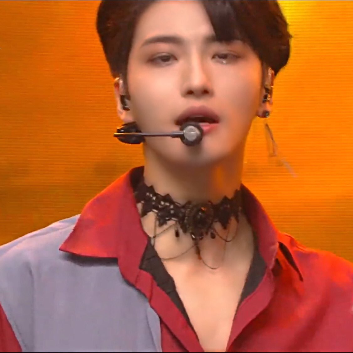 THE CHOKER