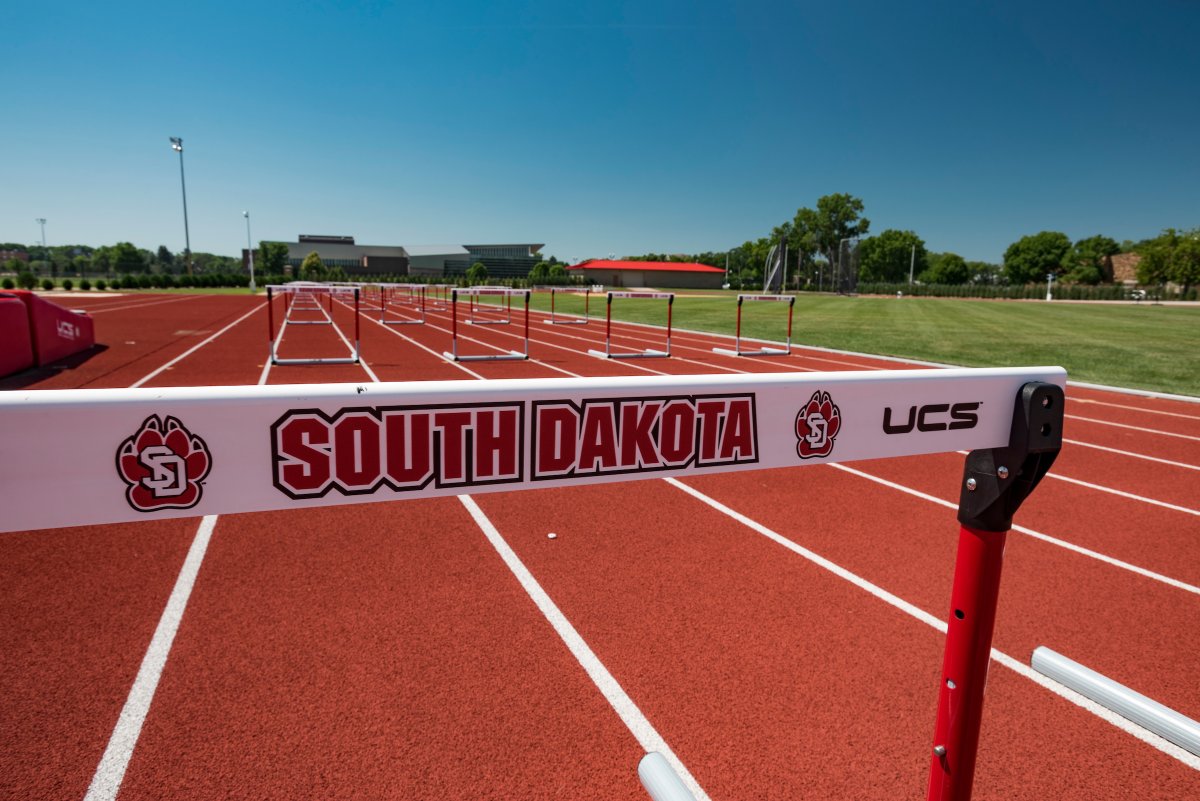 South Dakota Track & Field / Cross Country tweet media