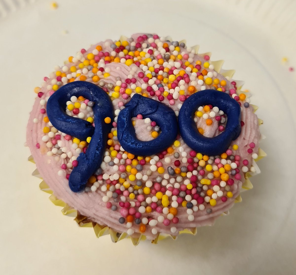 Congratulations to the Gynaecology onc team at <a href="/royalmarsdenNHS/">The Royal Marsden NHS Foundation Trust</a> for reaching 900 robotic procedures! <a href="/ThomasInd/">Thomas Ind</a>