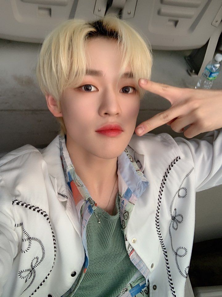 JKEM0BOY's tweet photo. я так переживаю за чэнле, это реально переросатет в какую то ебаную психоделическую хуйню
надеюсь компания хоть раз, сможет позаботиться о своих артистах и сделать все для того что бы наш малыш был в целости и сохранности

#PROTECTNCT #PROTECTCHENLE 
(реплайните эти хештеги 🥺🖐🏻) https://t.co/ZXbc2O7cPu