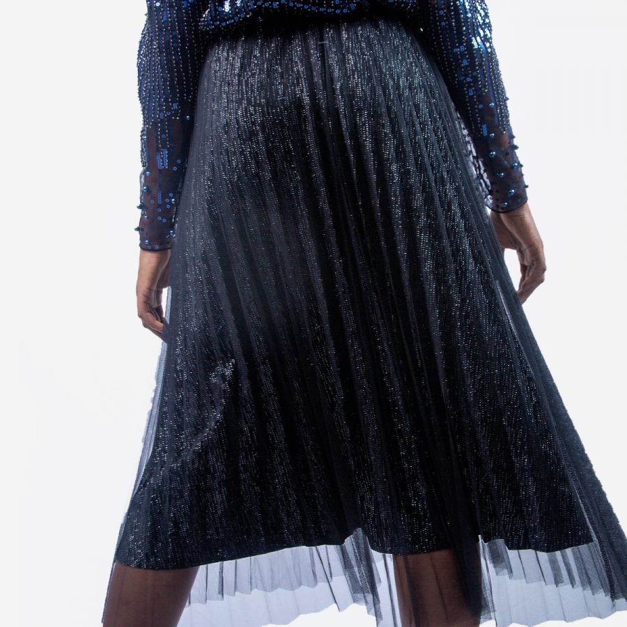 EllaMatthewEM's tweet photo. There is no better way to add glamour and glitter to your closet than with this pleated glitter/tutu skirt. It comes in a glitter mesh material, solid slip but no closures. The best thing is that it comes with an elasticized waist band this means that you do not have to worry. https://t.co/GOOuCUZjqC