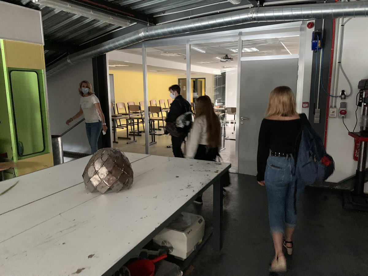 La Mission Locale croit en l’apprentissage : ce matin reprise des visites des CFA avec un groupe de jeunes au Pôle des métiers d’Epinal. Allez les rencontrer, venez nous voir !  : plus de 200 offres en apprentissage disponibles MAINTENANT <a href="/Prefet88/">Préfet des Vosges 🇫🇷🇪🇺</a>