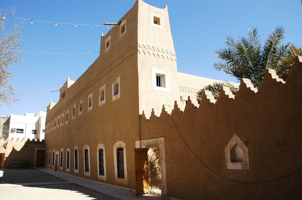 saonaizah1's tweet photo. نشر في صحيفة الجزيرة اليوم 

بيت البسام بعنيزة من بين المواقع والقصور التراثية التى تعتبر مصدر جذب للسياح https://t.co/7l1VgCbAfM