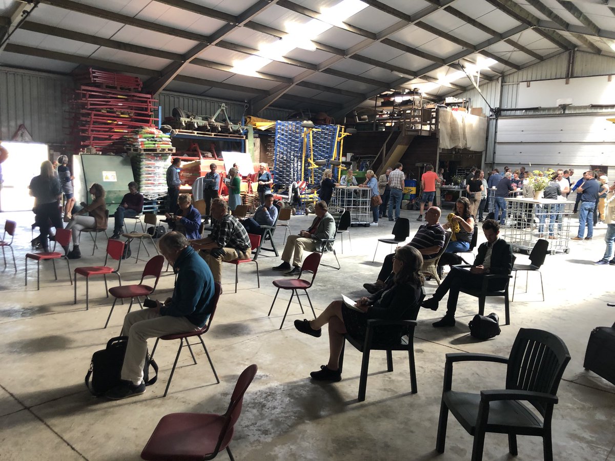 Voor het eerst in 4 maanden weer eens bij een live bijeenkomst voor werk. In Geervliet vertellen de mensen achter ⁦<a href="/DeProefschuur/">De Proefschuur</a>⁩ dadelijk nog 1 x hun verhaal.