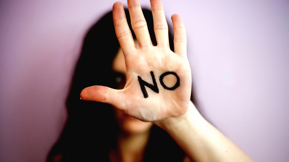 guardiacivil's tweet photo. #NoHayExcusas

Cuando alguien te dice "NO" quiere decir eso: "NO"⛔️

Ni vale lo de "va provocando", ni eso de "estoy un poco bebido"...#NoEsNo

¿O quieres visitar el #HotelTricornio? https://t.co/8Y47AIoELE