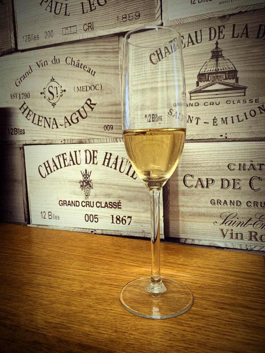 equip_core's tweet image. Bravo à notre équipe spécialisée pour cette semaine de travail acharnée!  Il n'y a pas de fête sans champagne, il faut fêter cela dignement !! 🥂 #travaildéquipe #équipe #merci #champagne #boissons #celebration #vendredidefête