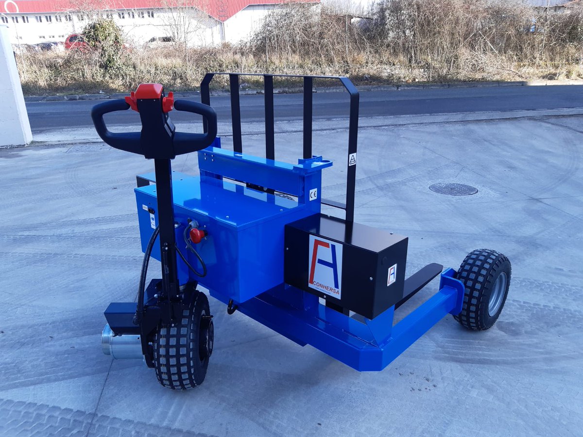 CONHERSAoficial's tweet photo. Os presentamos la #transpaleta eléctrica todoterreno modelo EPT/HD-2,5kw. 
Here, our #roughterrain electric #pallettruck EPT/HD-2,5kw https://t.co/IRttQosfa9