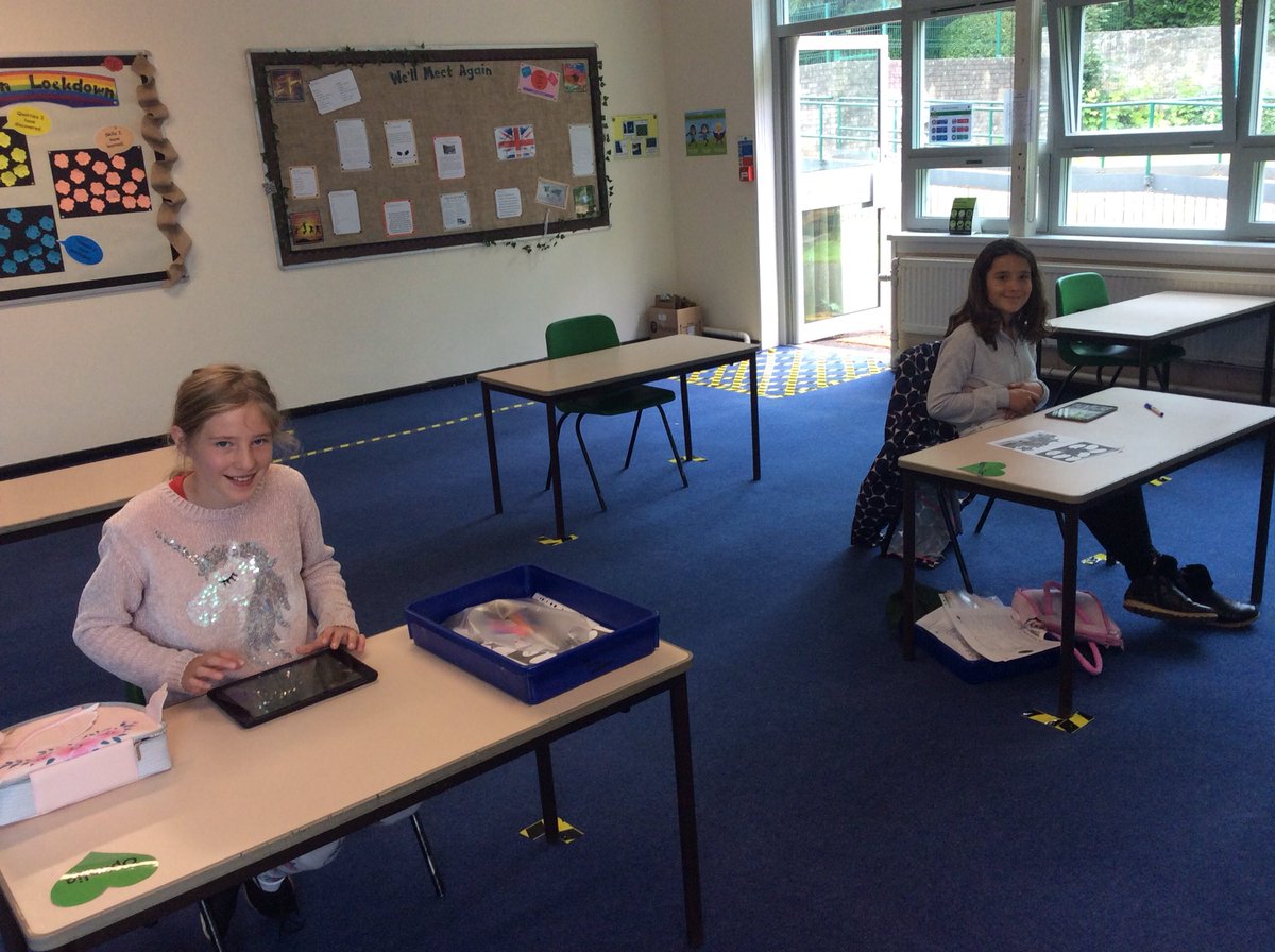 StMarysRCSch's tweet photo. Some charades before the rain came - now we are loving some time together building a joint world on Minecraft @PlayCraftLearn #collaboration #Y6SMR #BubbleC https://t.co/u78CqsngNM