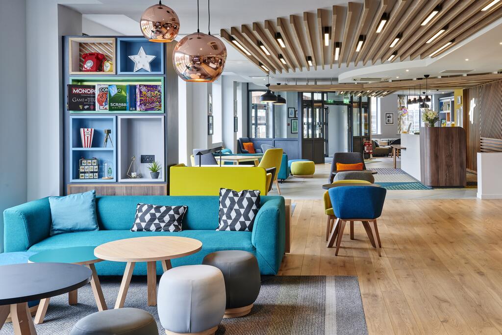 Holiday Inn Belfast tweet media